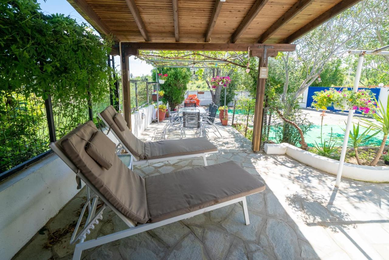 Little Villa - Walk To The Beach เทสซาโลนิกิ ภายนอก รูปภาพ